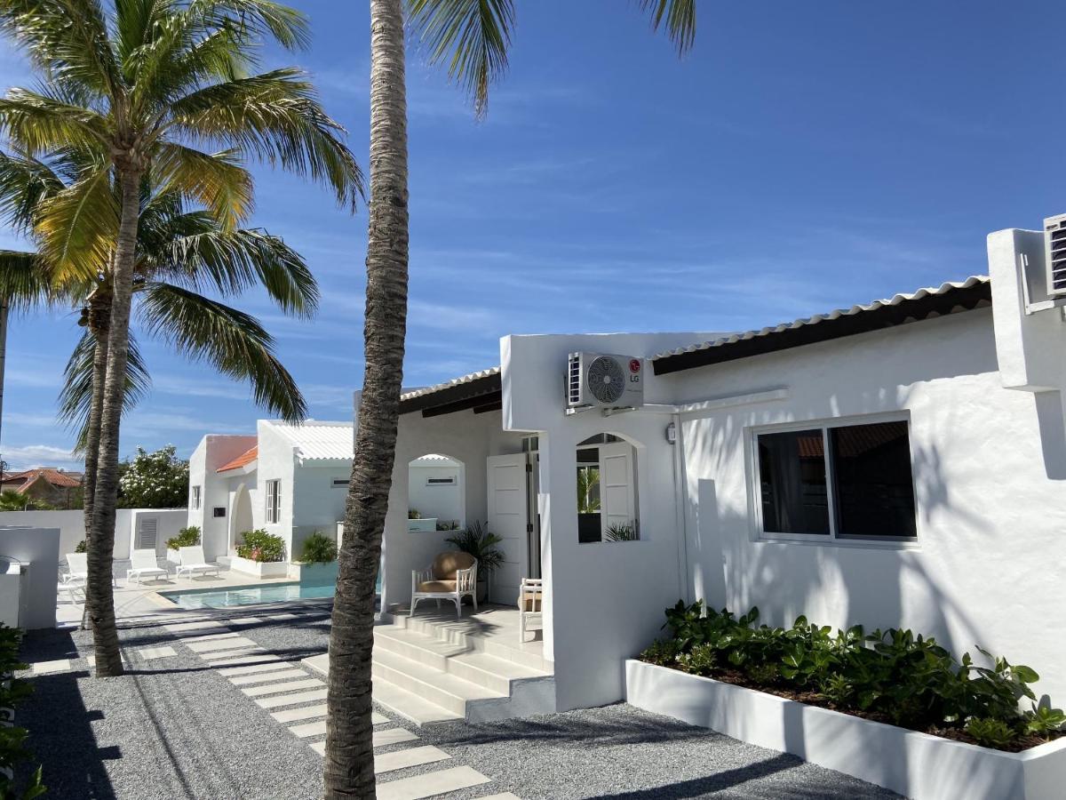 Movida Inn Aruba Палм Бийч Екстериор снимка
