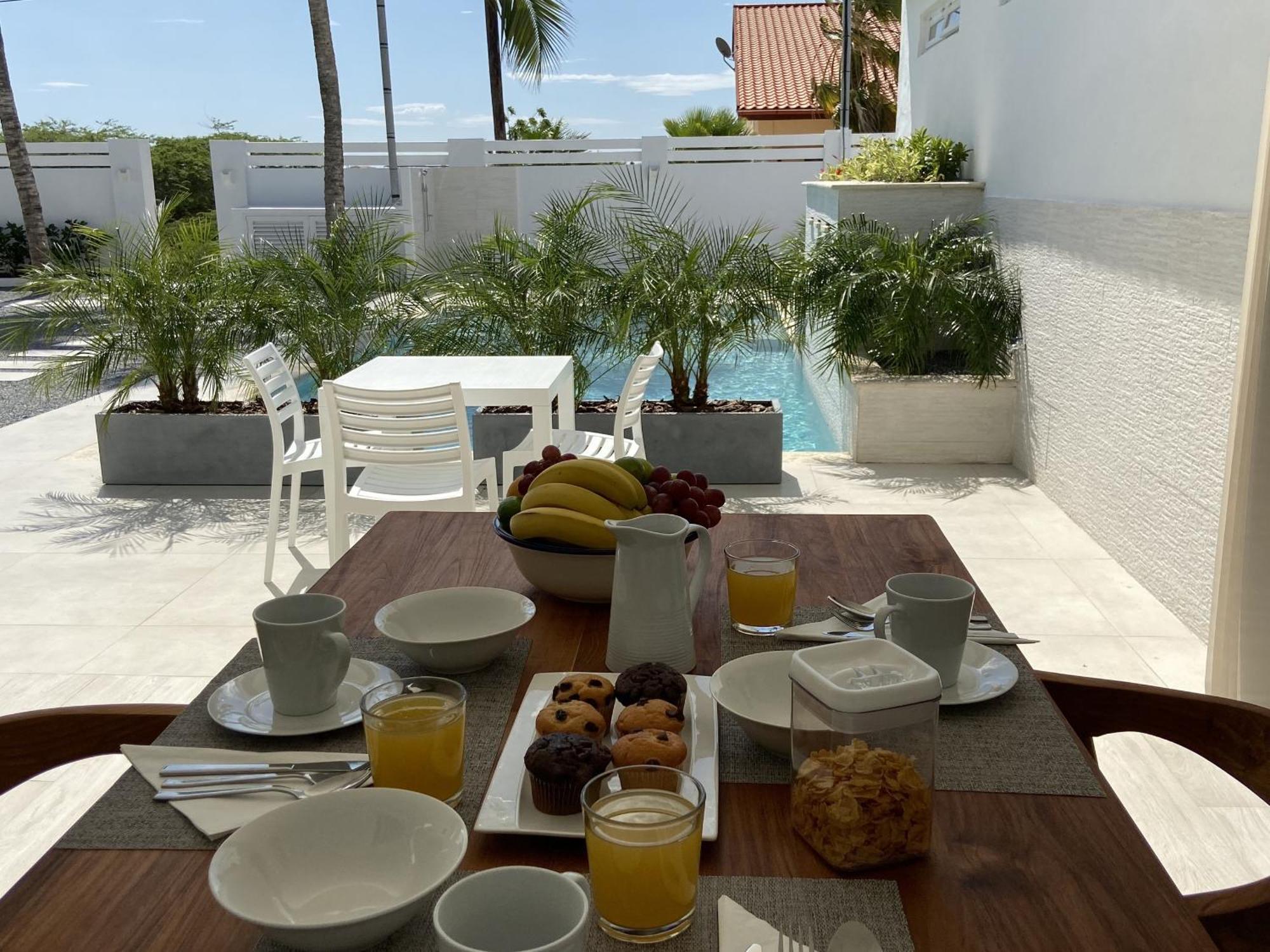 Movida Inn Aruba Палм Бийч Стая снимка