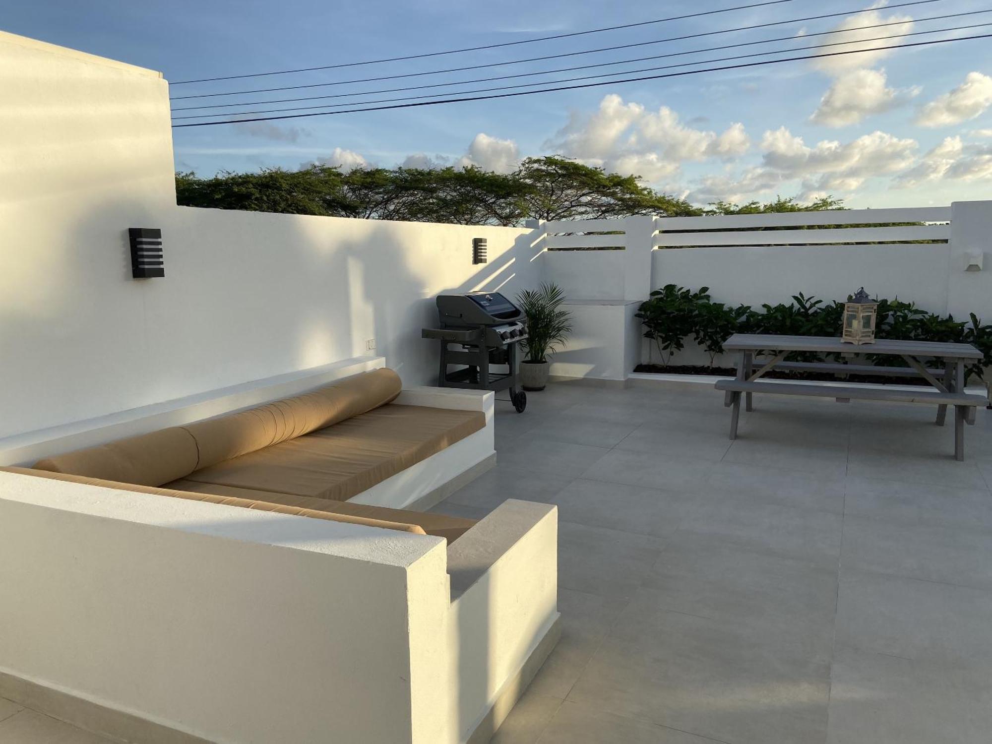 Movida Inn Aruba Палм Бийч Екстериор снимка