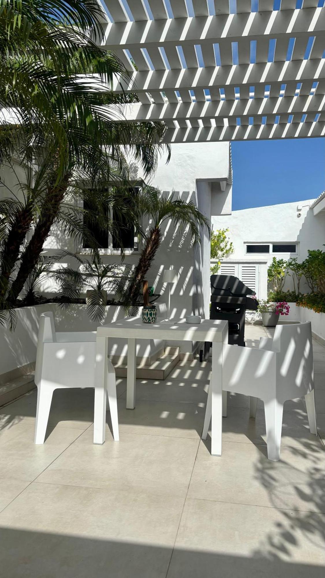 Movida Inn Aruba Палм Бийч Екстериор снимка