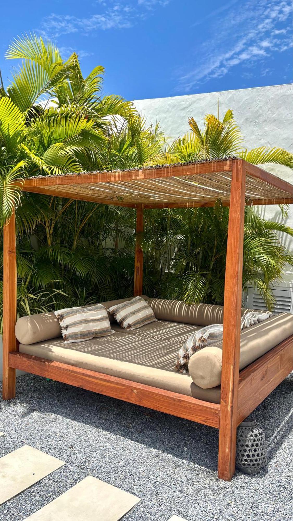 Movida Inn Aruba Палм Бийч Екстериор снимка